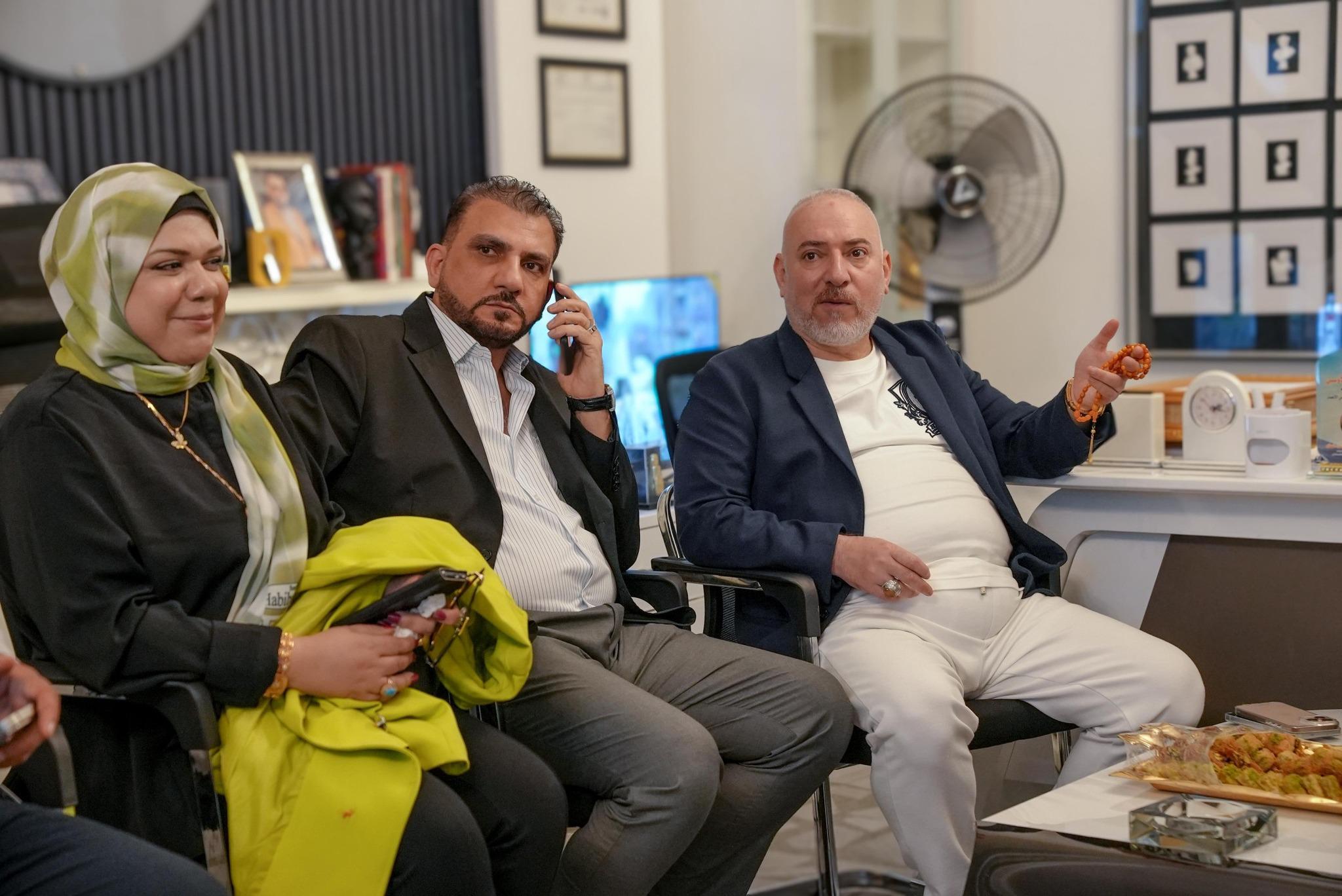 السفير احمد الحسني رئيس الاتحاد العربي لمكافحة التزوير والتزييف والوفد المرافق له يزورون مقر قناة الدولة الفضائية وكان في استقبالهم المشرف العام للقناة الدكتور سعد الاوسى